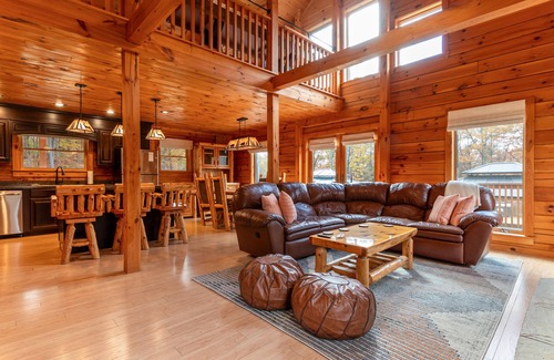 Cavendish Kabine | Okemo Oasis - Cabin: Hot Tub, Fire Pit, Pool Table, Shuffleboard Table, Sledding