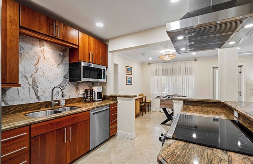 Middle River Terrace Villa | Olas Oasis - Chic Luxe House + Pool for 10