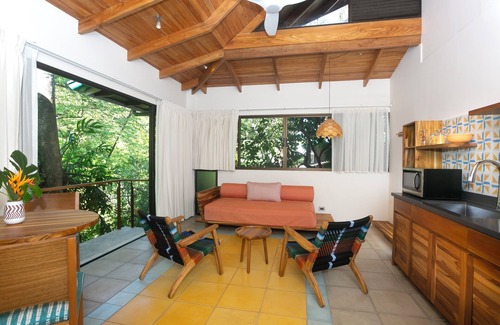 Playa Guiones Hotel | Olas Verdes Hotel
