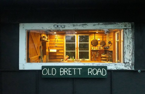 Rerewhakaaitu Kabine | Old Brett Rd Hut