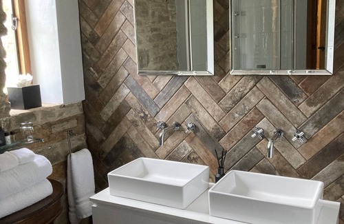 Downton on the Rock Haus | Old Downton Lodge