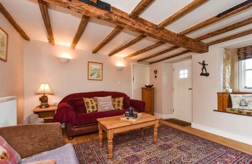 Alfreton Haus | Old Horns Cottage, Higham Derbyshire