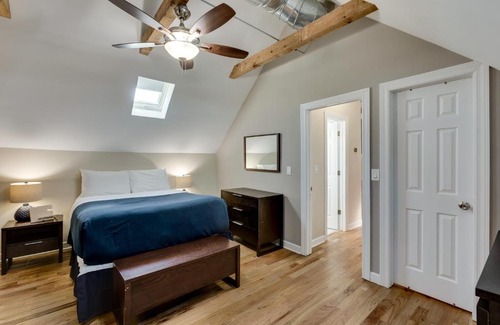 West Bucktown Wohnung | Old Town Elegance Awaits You in This Classic Chicago Stunner! apts