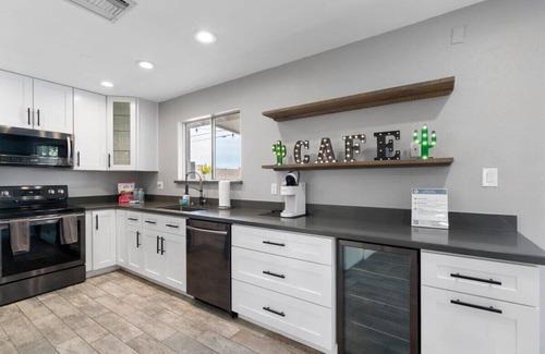 Cox Heights Haus | Old Town Home 15min to TPC Scottsdale |Heated Pool