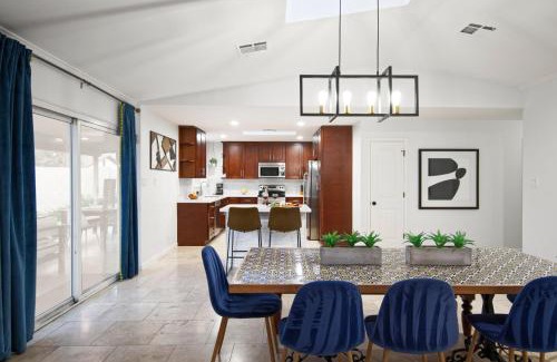 Scottsdale Estates Nine Haus | Old Town Saguaro - Private Pool, Fire Pit & Games