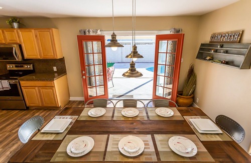 Scottsdale Estates Ten Haus | Alte Stadt! - schläft 24!- Entertain Dist + Pool + Feuerstelle + BBQ + Bars + Shopping