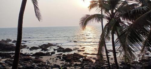 Arambol Haus | Om Ganesh Guest House Cliffside