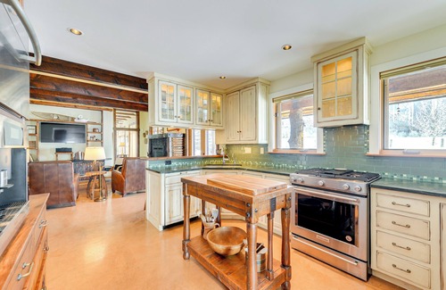 Bedford Haus | On 20 Scenic Acres: Mtn Retreat in Star Valley