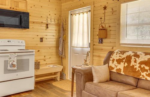 Zanesville Haus | On 40 Acres Charming Cabin in Zanesville!