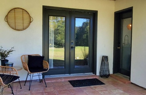 Mayhew Haus | On Golf Course | Peaceful | Central | Upscale