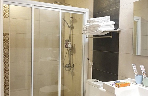 Lugu Haus | On One Side