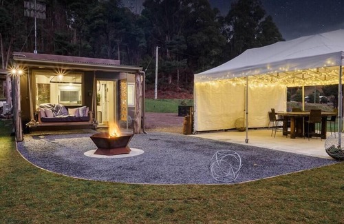 Pelverata Haus | On-site 'Pitch and Putt' golf, Platypus, wildlife, exclusive tranquil wilderness