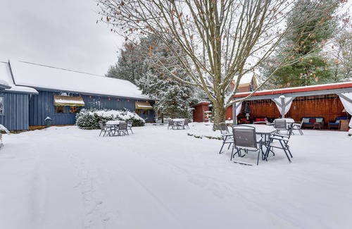 McClellandtown Haus | On-Site Winery & Historic Charm: Uniontown Escape