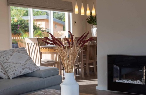 Connellys Marsh Haus | On the Beach at Connellys