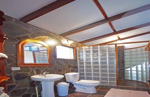 Quebrada La Gamba Haus | On the Beach at Playa Zancudo