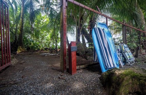 Dominical Hütte | OCEAN FRONT Nur 20 Schritte zum Sand