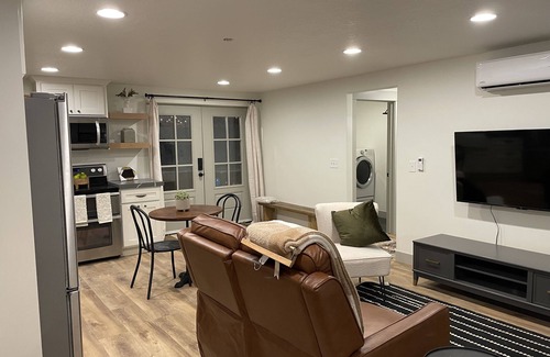 Saratoga Springs Wohnung | On the door step of silicon slopes and just minutes from the mountains.