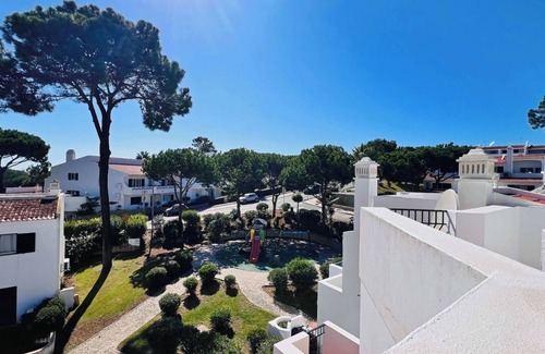 Vale do Lobo Haus | On the heart of Vale do Lobo by the beach, golf, tennis near great restaurants.
