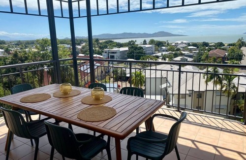 Belgian Gardens Wohnung | On top of the world on Bundock