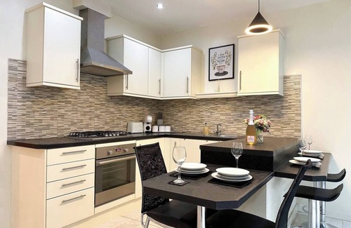 Maerdy Haus | On Trend 3 Bedroom Home In Maerdy near Attractions