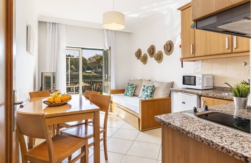 Santa Eulalia Wohnung | Ein Schlafzimmer Apt | 300m vom Strand | 2 Pools | Kostenloses WLAN | Zentral