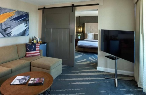 Bay Village Hotel | One Bedroom Suite King Bed, Revere Hotel, Pet-friendly, Walk to Newbury Street
