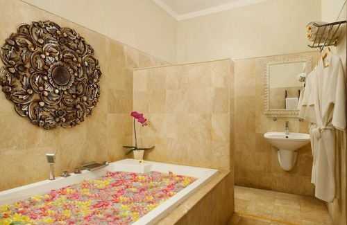 Kerambitan Villa | One Bedroom Villa in Tabanan with Garden View