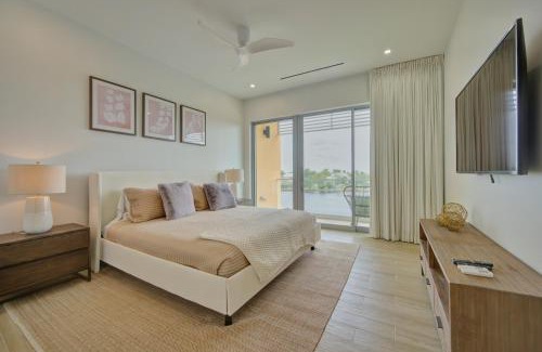 Seven Mile Beach Resort | ONE Canal Point