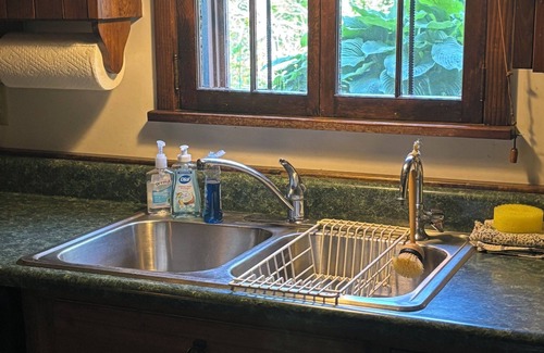 Rushville Kabine | One of a kind 3-bedroom cabin in Rushville, Ohio. Relax, rejuvenate, & recharge.