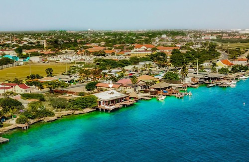 Savaneta Haus | One-of-a-kind 4 br 8-10 overwater home!