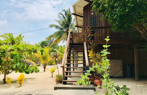 Placencia Haus | EIN EINZIGARTIGES 5-STERNE-HAUS AM STRAND. NORDENDE DES DORFES.