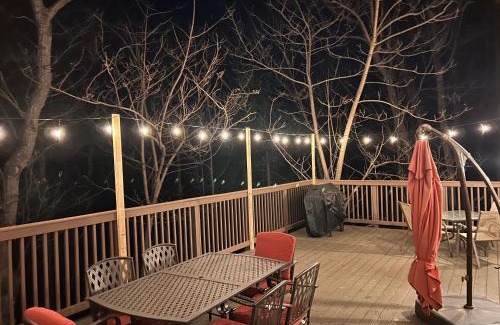 Basye Haus | One of a Kind Rustic Log Cabin near Bryce Resort - Large Game Room - Fire Pit - Large Deck - BBQ