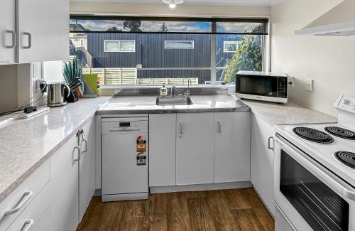 Onehunga Haus | Onehunga Oasis l 2bed Private Home l Cornwall Park