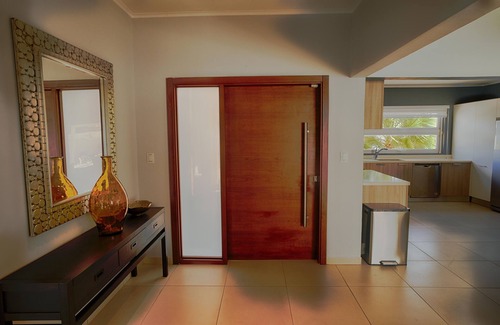 Esmeralda Villa | your private villa, minutes away from the beach