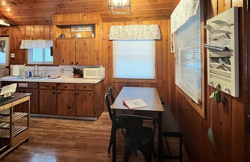 Higgins Lake Kabine | Only 500 feet from Higgins Lake with shared lake access