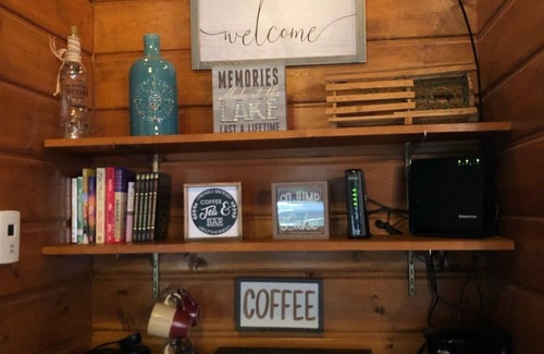 Higgins Lake Kabine | Only 500 feet from Higgins Lake with shared lake access