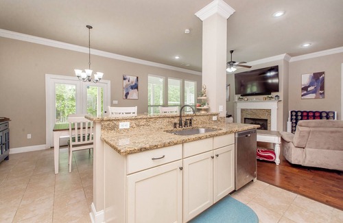 Hammond Haus | Only minutes from Chappapeela Sports Park and the Hammond Regional Airport.