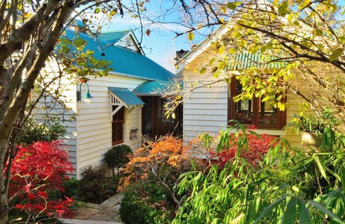Kangaroo Valley Haus | NUR EIGENTUM IM DORF MIT POOL UND PRIVATER FLUSSFRONTAGE