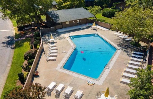 Chapel Hill Haus | Only two miles to UNC campus
