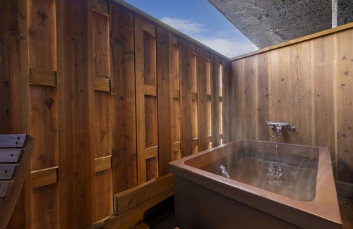 Hachikita Onsen Haus | Ooedo Onsen Monogatari Miyoshiya