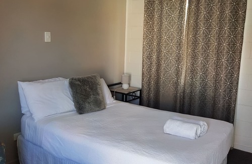 Oonoonba Hotel | Oonoonba Hotel Motel