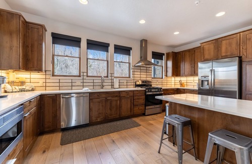 Silverthorne Haus | Open-Concept Townhome Next to Blue River w/ Private Wrap-Around Patio!