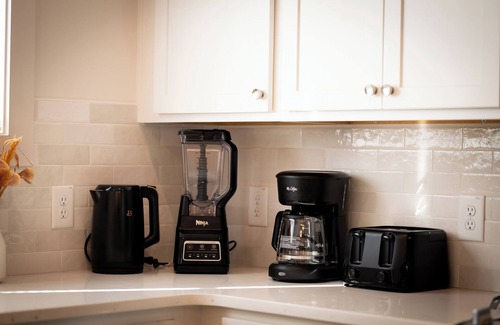 Chosewood Park Haus | Opulent Haven ~ Luxury Retreat in the heart of Atlanta