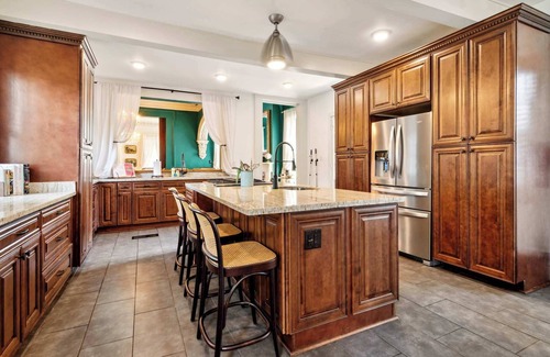 Faubourg Marigny Villa | Opulent Historic Mansion w Heated Pool 5br|6.5ba