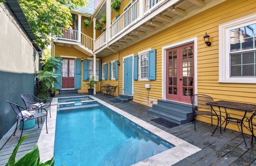 Faubourg Marigny Villa | Opulent Historic Mansion w Heated Pool 5br|6.5ba