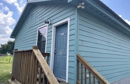 Lake Village Eigentumswohnung | Orchard Oasis with High-Speed Internet/Smart TV!