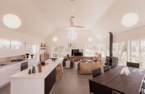 Spring Beach Haus | Orford Pavilion - Luxe retreat on coastal acreage