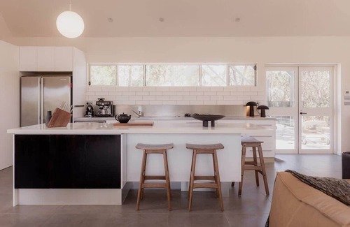 Spring Beach Haus | Orford Pavilion - Luxe retreat on coastal acreage