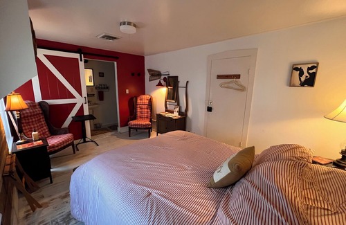 Nappanee Sonstige | Original 6-bedroom FarmHouse with WiFi, Large Gathering Room in Nappanee