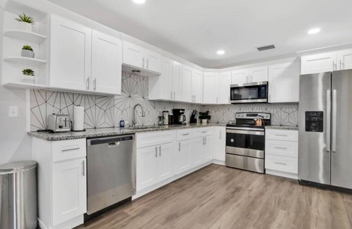 Englewood Park Wohnung | Orlando Pool House Vacation Home | Pet Friendly